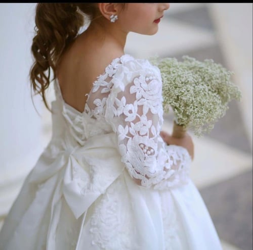 فستان عروس صغيره بأكمام طويله