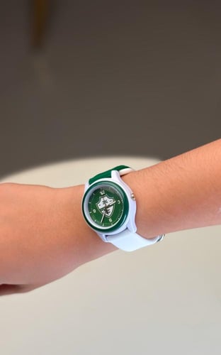 ساعات الانديه اطفال