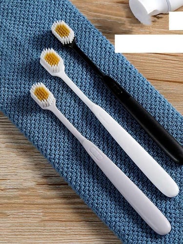 فرشاة أسنان بشعيرات ناعمة من إيلفا- 3 قطع