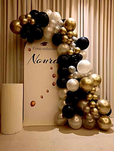 حفلة تخرج كلاسيكي((معك إمكانية تغير تنسيق))