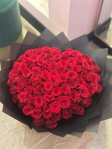 بوكيه ورد احمر ((معك إمكانية تغير تنسيق))