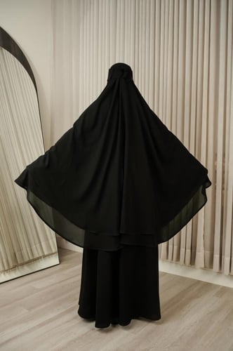 الخمار الراقي (لا يحتاج لطرحة)