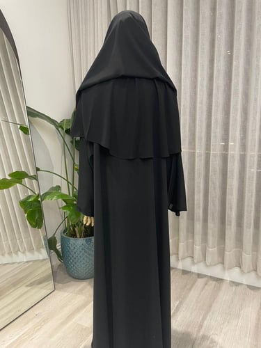 الخمار الفاخر (لا يحتاج لطرحة)