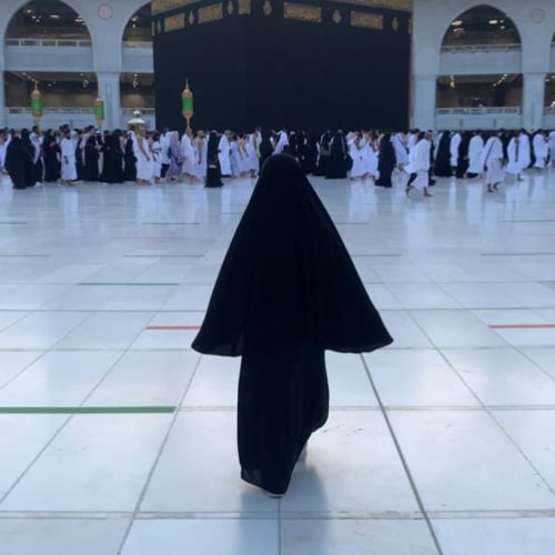 خمار بناتي ( قطعه على الجبهه وقطعه اسفل الذقن ولا...