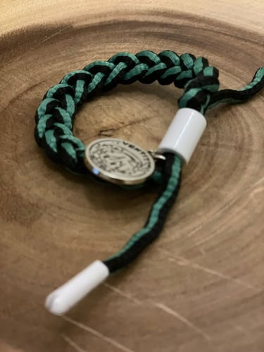 سوار مجدول بالشخصيات