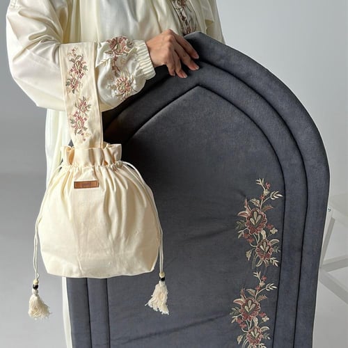 طقم ورد بالبقشة