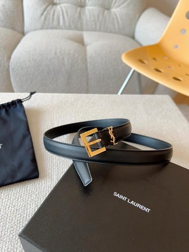 Saint Lurant belt in black