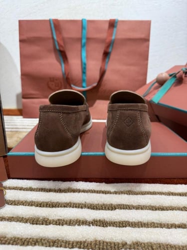 شوز لوروبيانا