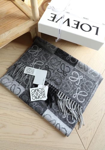 Loewe scarf
