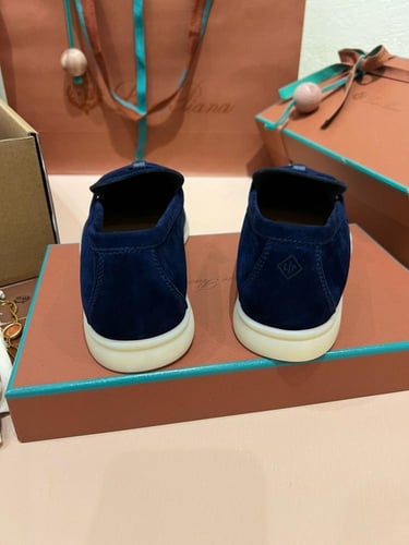 Loropiana in Dark Blue