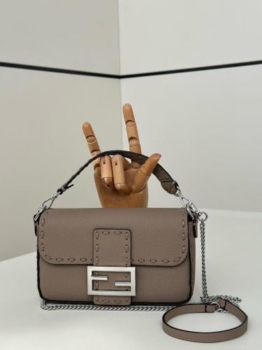 BAGFN1-Fendi Baguette chain wallet