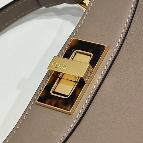 شنطة فندي بيكابو مقاس 27cm