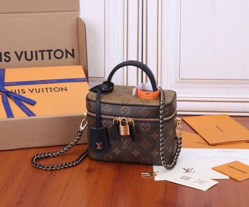 شنطة Louis Vuitton