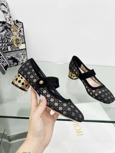 كعب ديور - بيج