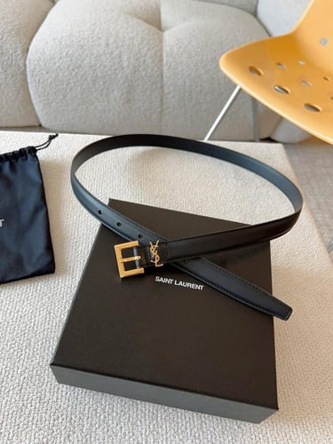 Saint Lurant belt in black