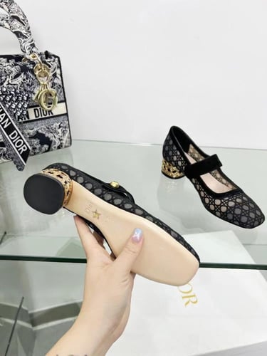 كعب ديور - بيج