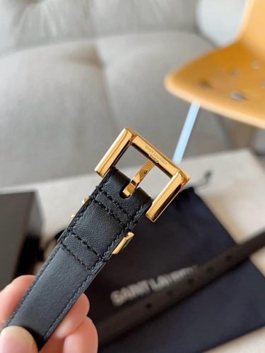 Saint Lurant belt in black