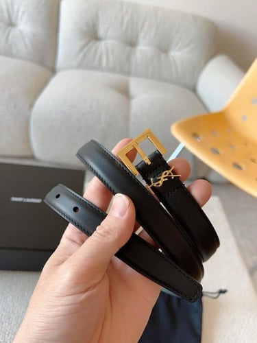 Saint Lurant belt in black