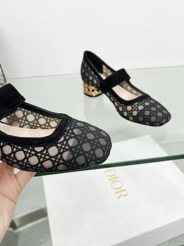 كعب ديور - بيج