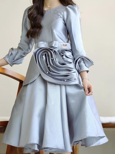 فستان اللؤلؤ الرمادي الفاخر