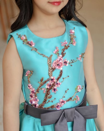 فستان تيفاني بتطريز