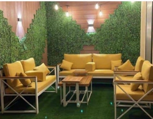 طقم جلسة حديد أبيض مع خشب لسبع أشخاص (سادة