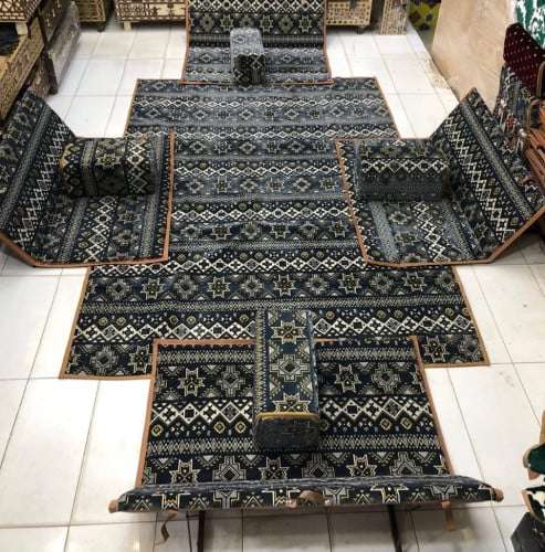 طقم جلسة بر وبحر ابيض يكفي 8 أشخاص