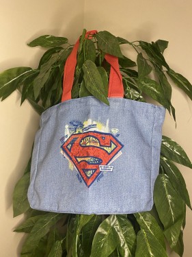 توت باق سوبرمان