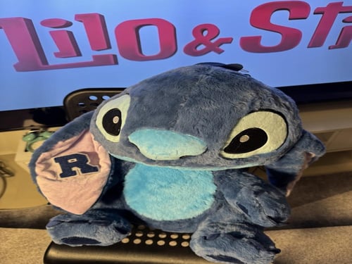 دمية ستيتش كبير مع حرف