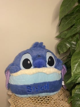 مخدة وبطانية ستيتش