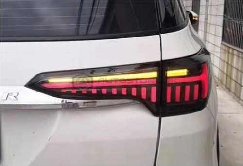 اسطب فورشنر 2017 شكل رياضي ليد