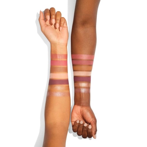 Charlotte Tilbury Instant Look In A Makeup Palette...