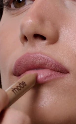 peptide lip shape THE CONTOURING LIP SHAPER - Pres...