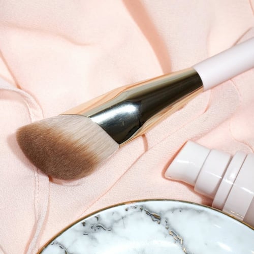 Liquid Touch Foundation Brush