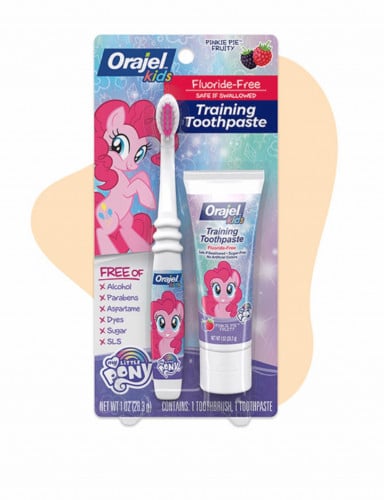 معجون أسنان للأطفال بنكهة التوتيات + فرشاة