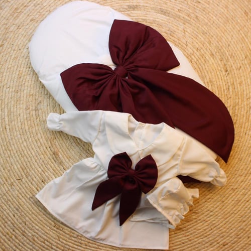 طقم مدس الفيونكة مع التطريز على الياقة والمدس ,وال...