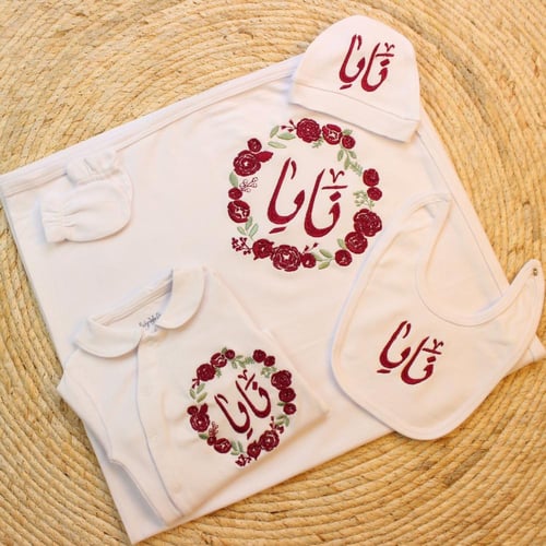 طقم مواليد بنات بتطريز الورد5 قطع