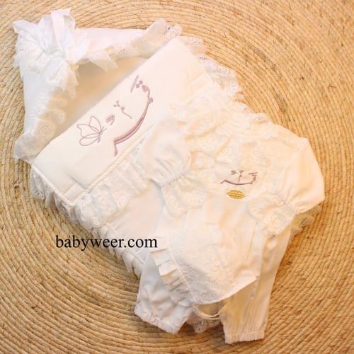 طقم بناتي للمواليد إستقبال 3 قطع بالاسم