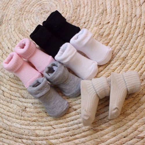 جوارب مواليد