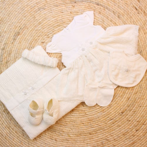 فستان بناتي دانتيل 6 قطع لحديثي الولادة