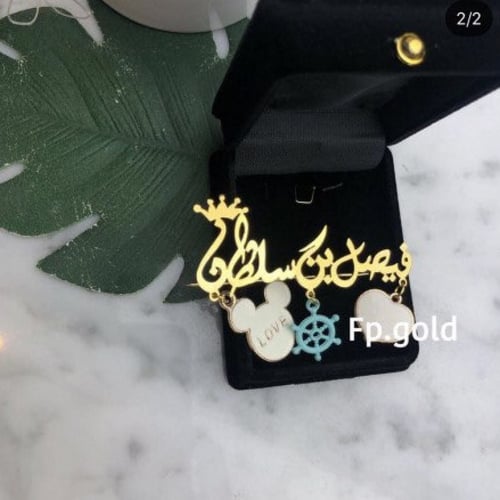 بروش مطلي ذهب مع تاج يمكن تغيير الفصوص مرفق صوره ل...