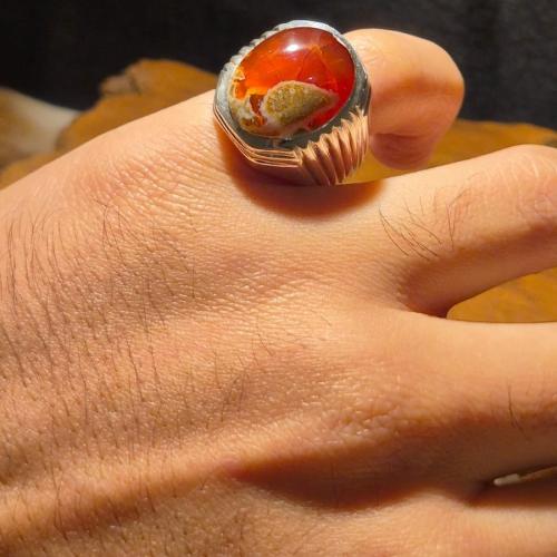 خاتم عقيق يماني بحجر مميز على فضة فاخرة شغل يدوي