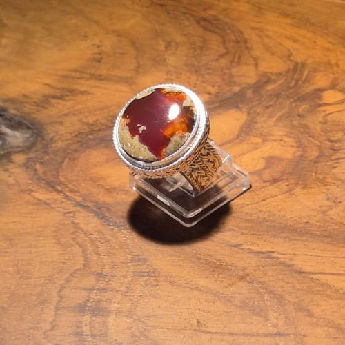 عقيق يماني قص دائري صياغه نجرانية شغل يدوي