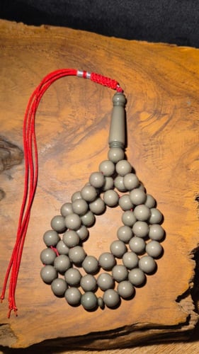 سبحة بلاكيت 51خرزة لون مميز وجميل