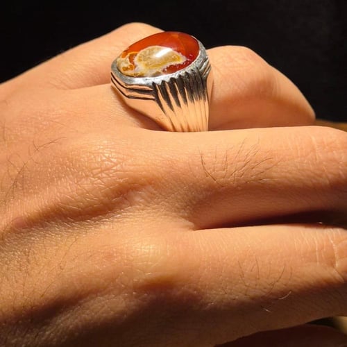 خاتم عقيق يماني بحجر مميز على فضة فاخرة شغل يدوي
