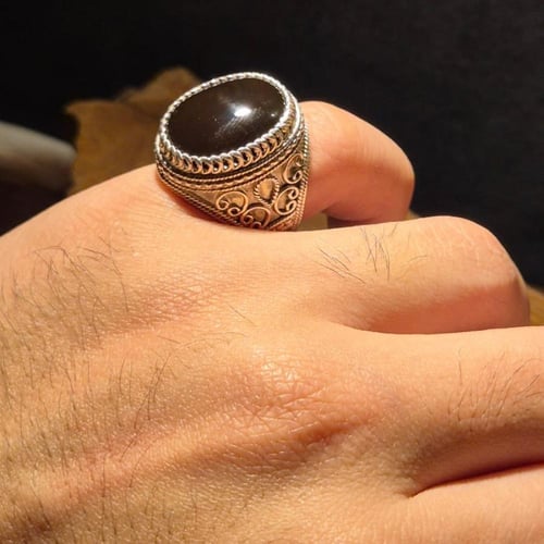 عقيق يماني كرزي غامق على صياغه شغل يدوي نجرانية