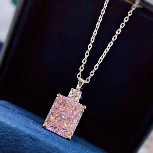 قلادة فضة متوج بحجر وردي