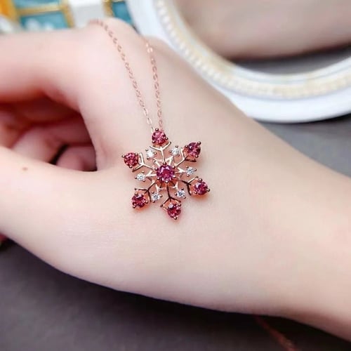 قلادة فضة مطلية ذهب مترج بحجر التنزانيت