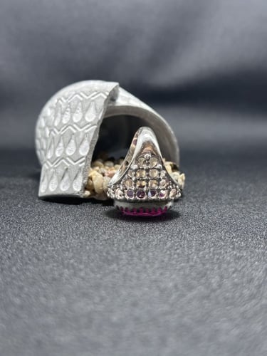 خاتم بحجر التوباز الوردي الطبيعي