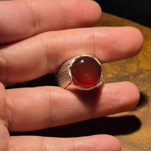 خاتم عقيق يماني قص دائري مميز يدوي فاخرة